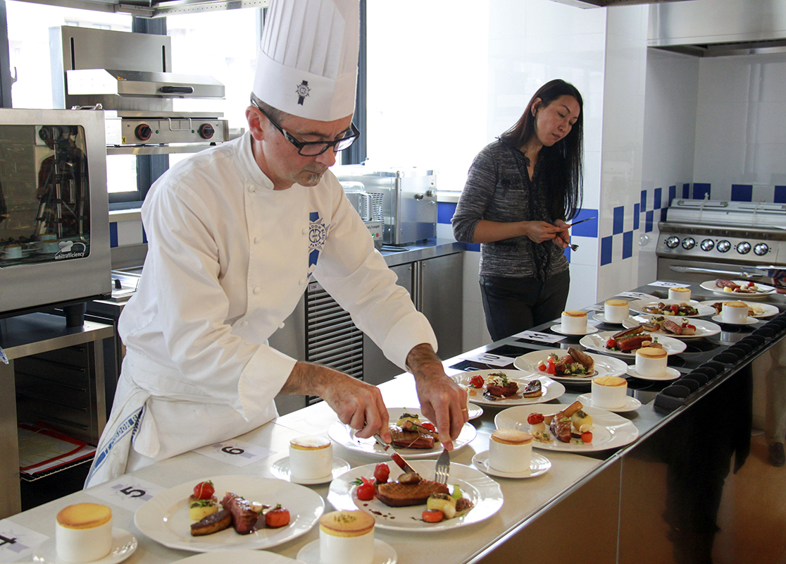 Дюшен джонс новое о десерте кулинарные шедевры от le cordon bleu